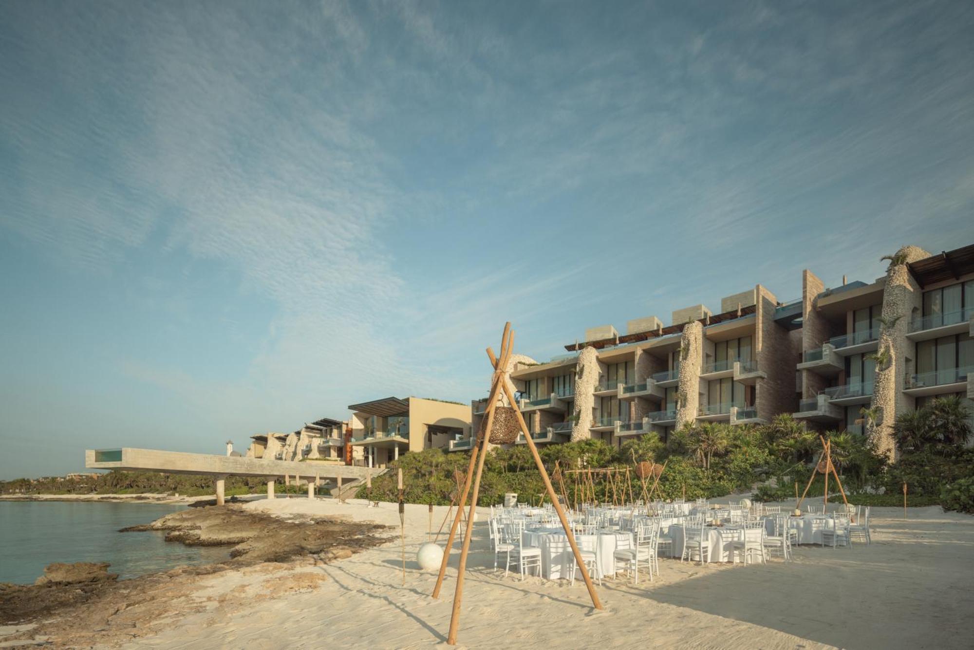 Hotel La Casa De La Playa By Xcaret (adults Only) Los Dos Compadres